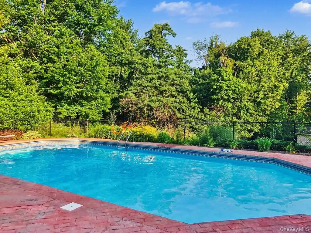 3 Brenner Ridge Road Pleasant Valley NY 12569