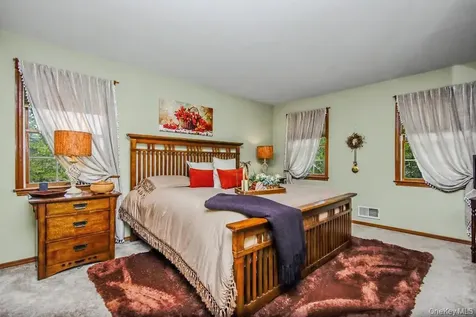 3 Brenner Ridge Road Pleasant Valley NY 12569