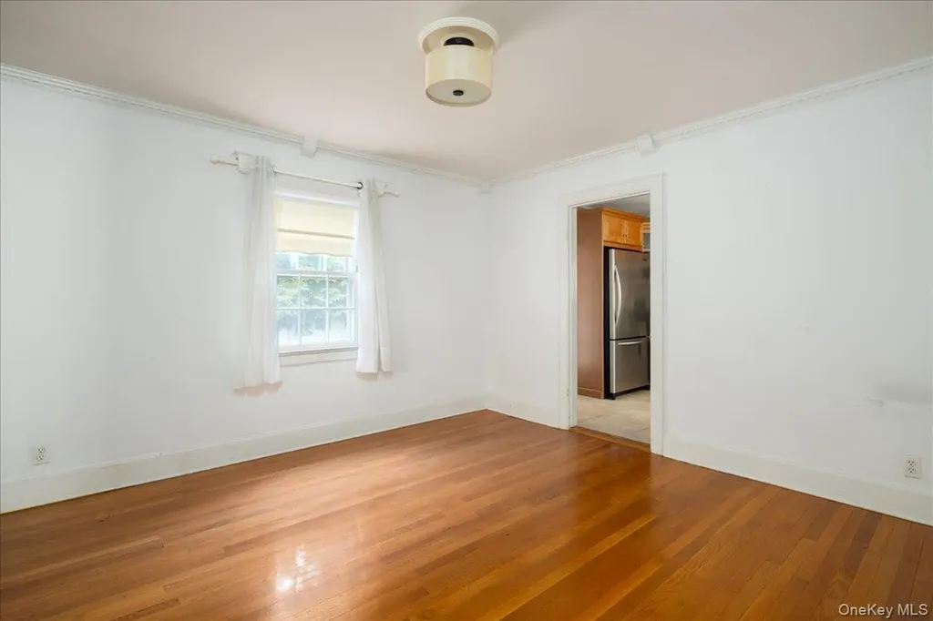 3937 John Lane Seaford NY 11783