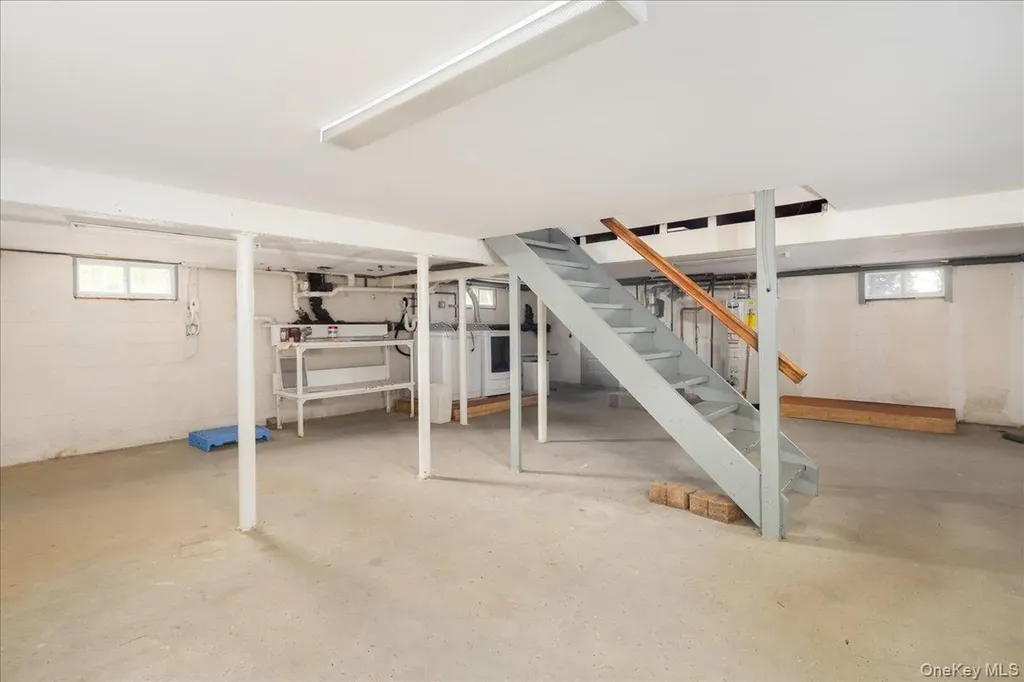 3937 John Lane Seaford NY 11783