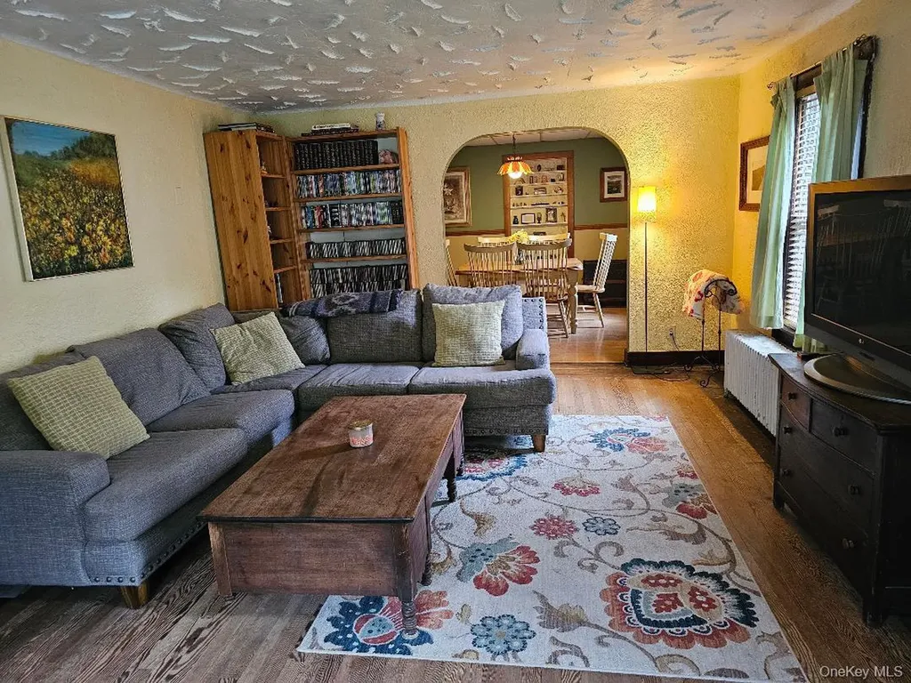 104 Canal Drive Godeffroy NY 12729