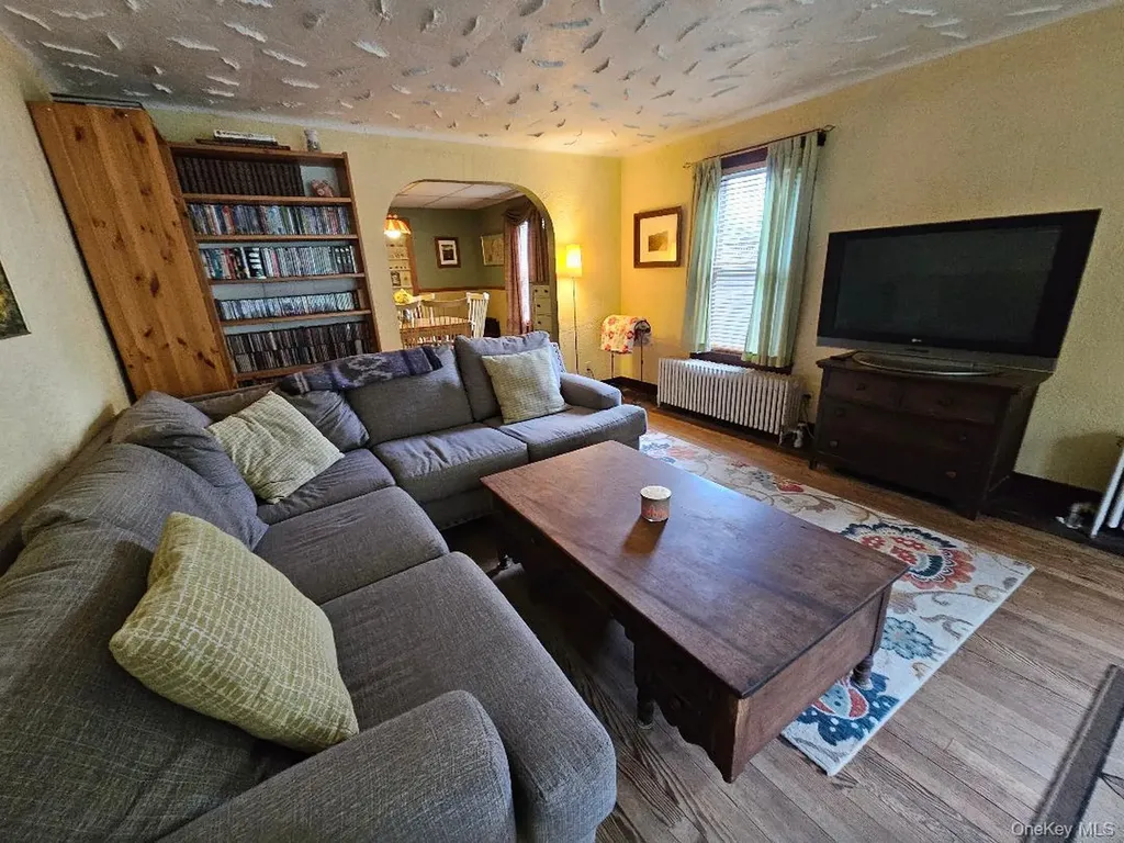 104 Canal Drive Godeffroy NY 12729