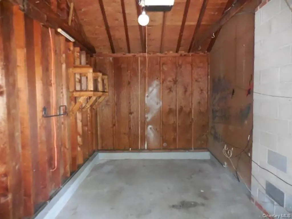 194 Phyllis Drive Patchogue NY 11772