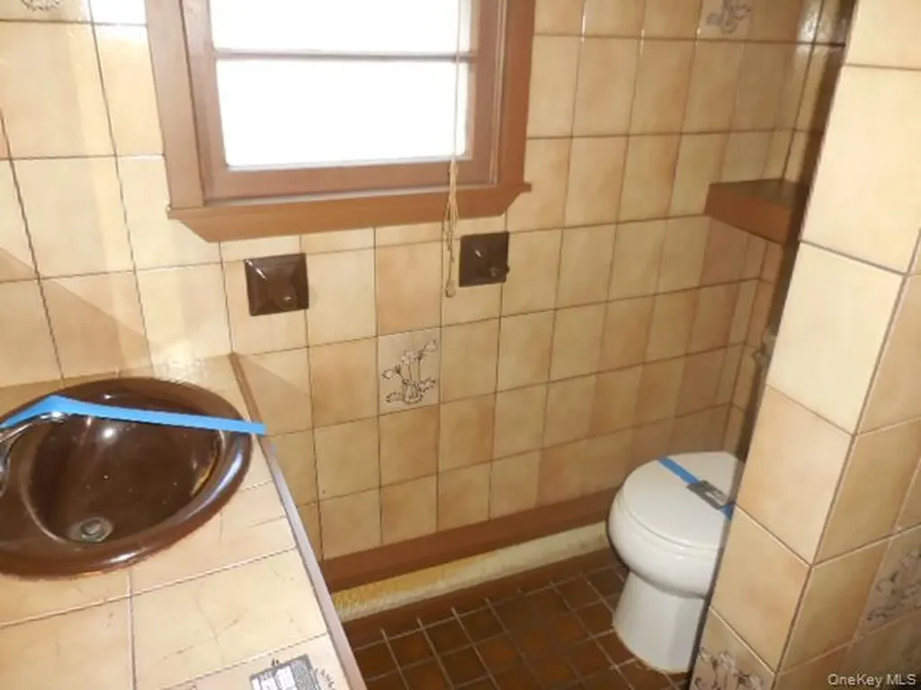 194 Phyllis Drive Patchogue NY 11772