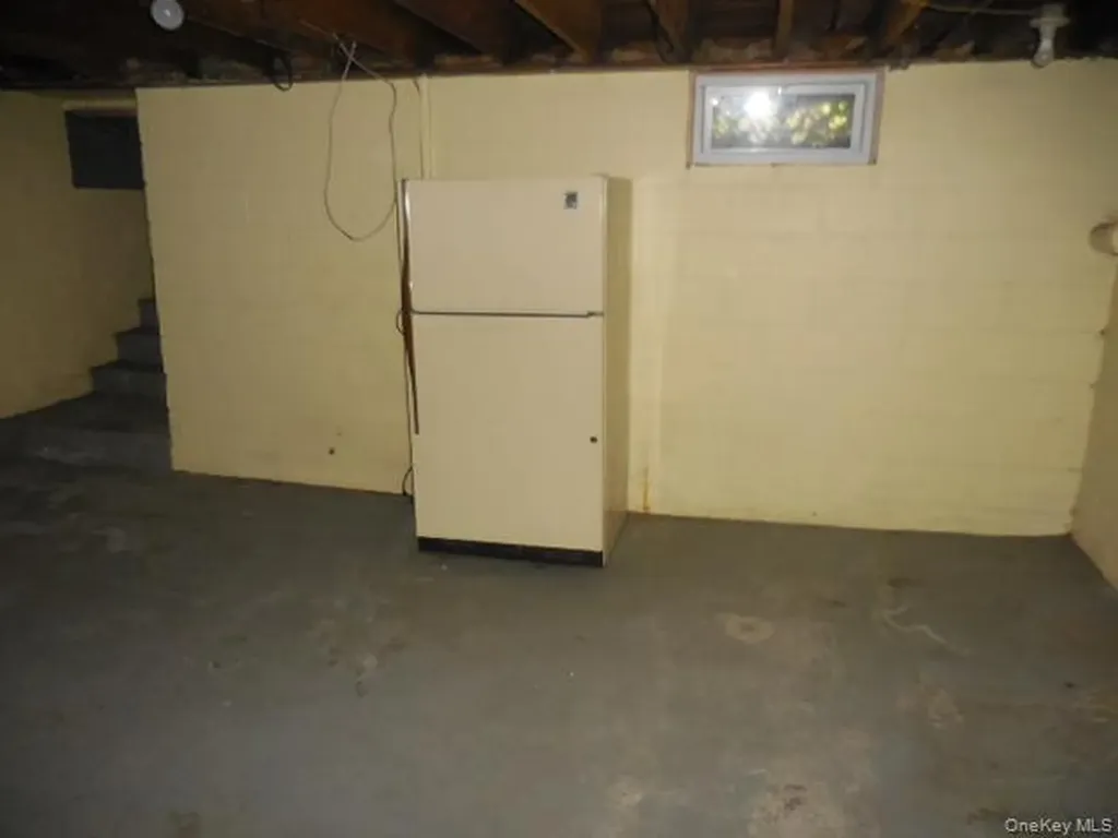 194 Phyllis Drive Patchogue NY 11772