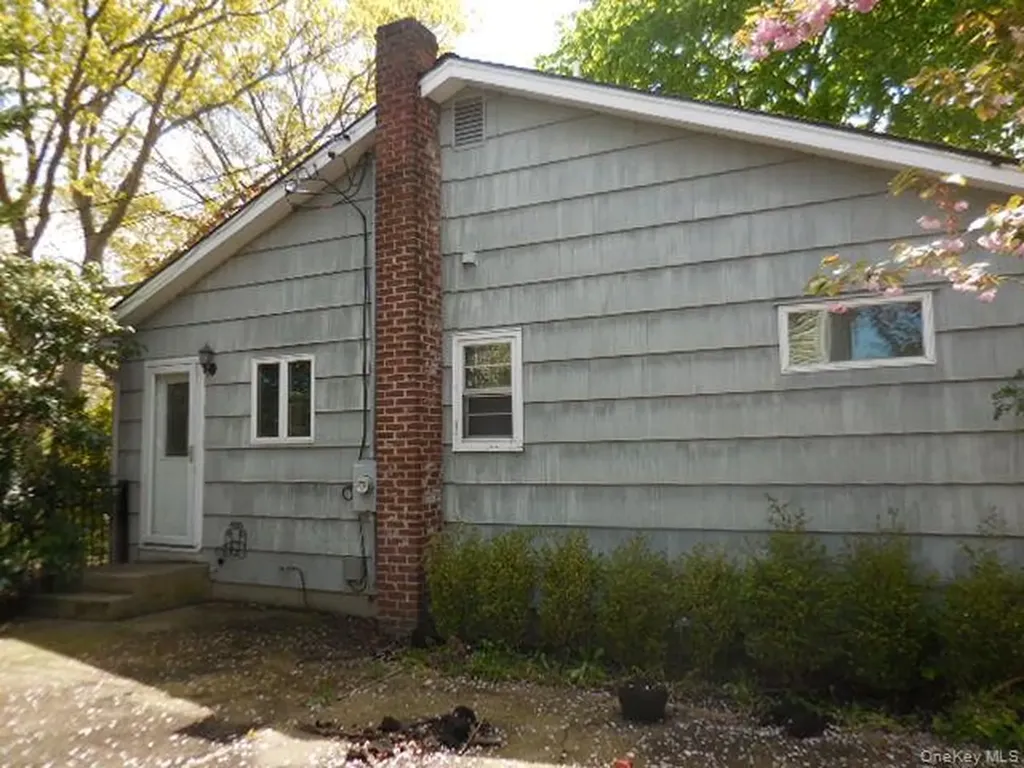194 Phyllis Drive Patchogue NY 11772