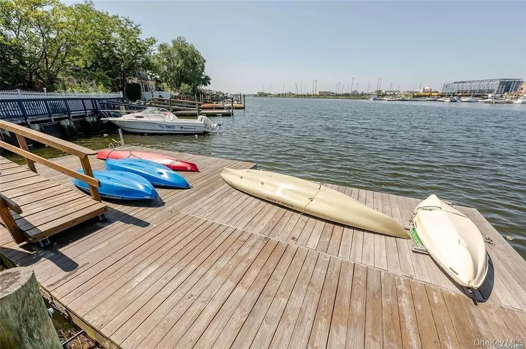 4 Rose Street Oceanside NY 11572