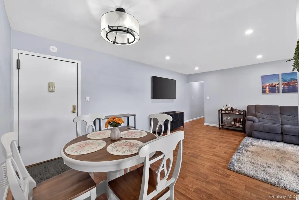 4 Rose Street Oceanside NY 11572