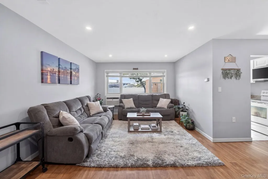 4 Rose Street Oceanside NY 11572