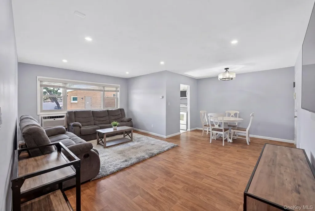 4 Rose Street Oceanside NY 11572