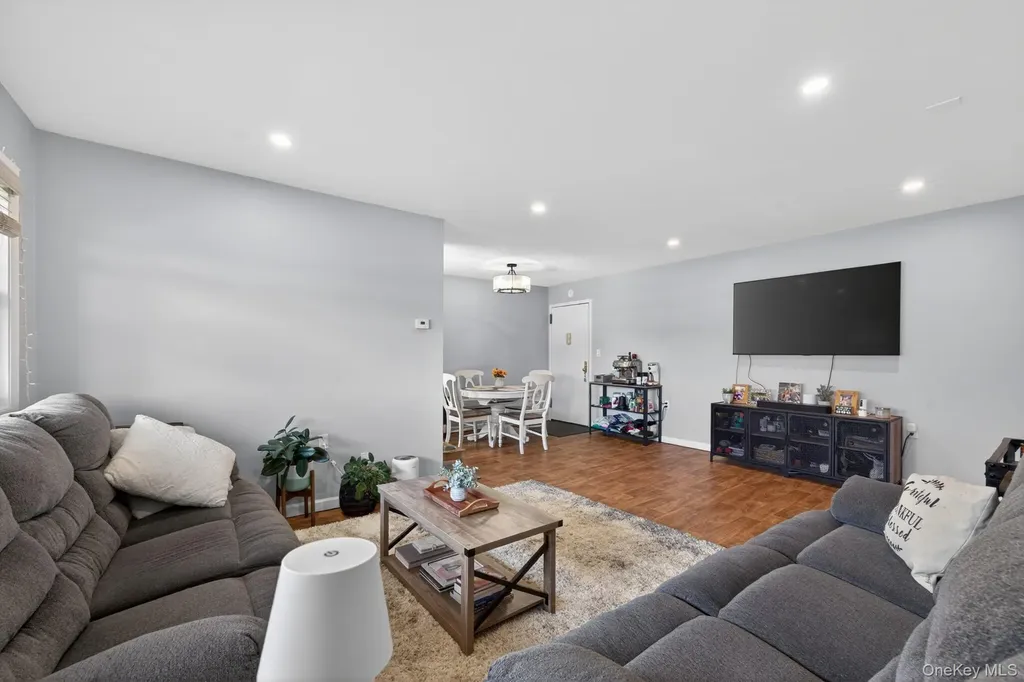 4 Rose Street Oceanside NY 11572