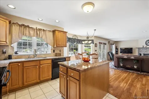 64 Oscawana Heights Road Putnam Valley NY 10579