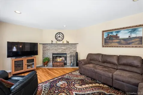 64 Oscawana Heights Road Putnam Valley NY 10579
