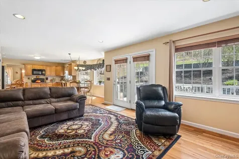 64 Oscawana Heights Road Putnam Valley NY 10579