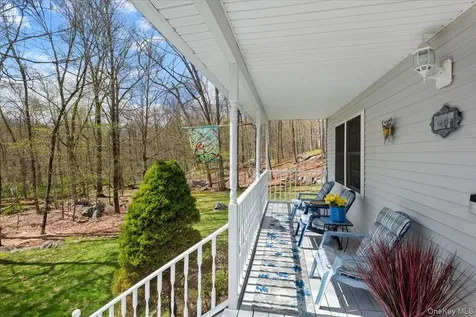 64 Oscawana Heights Road Putnam Valley NY 10579