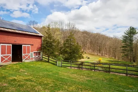 457 Round Lake Road Rhinebeck NY 12572