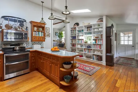 457 Round Lake Road Rhinebeck NY 12572