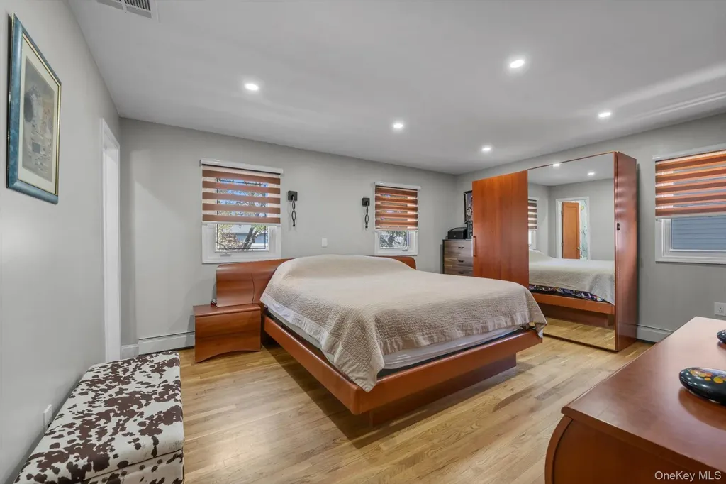 700 Sherwood Street North Woodmere NY 11581