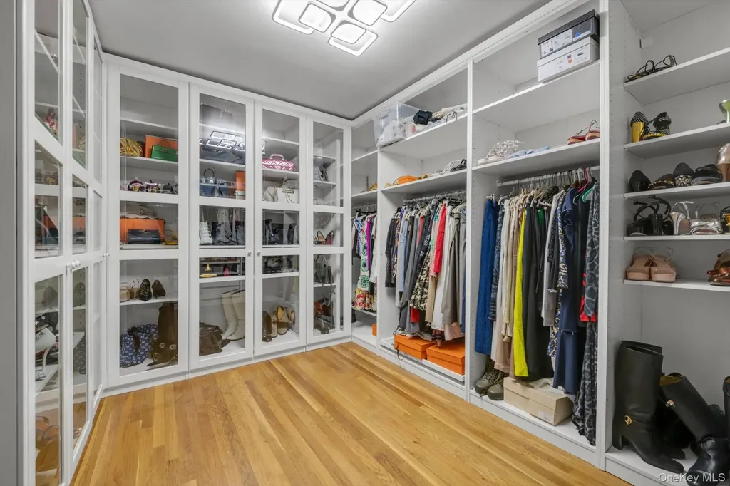 700 Sherwood Street North Woodmere NY 11581