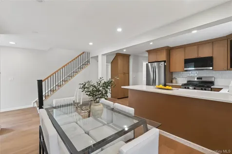 81 Potter Avenue New Rochelle NY 10801