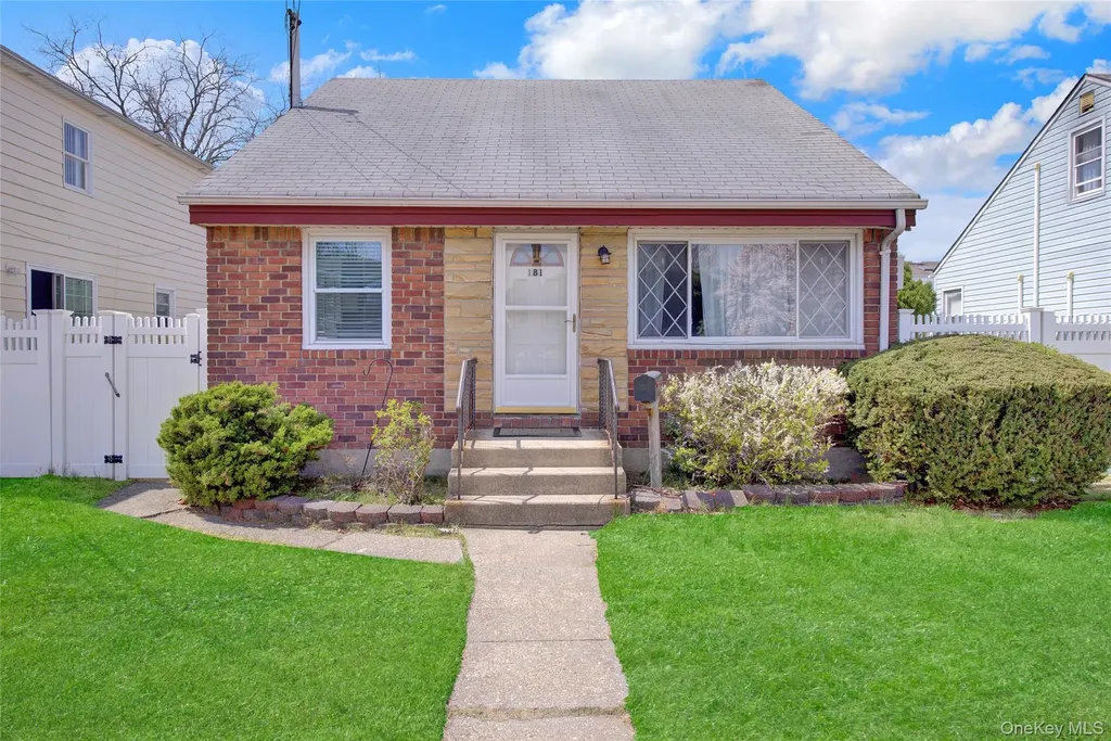 181 N 3rd Street Bethpage NY 11714
