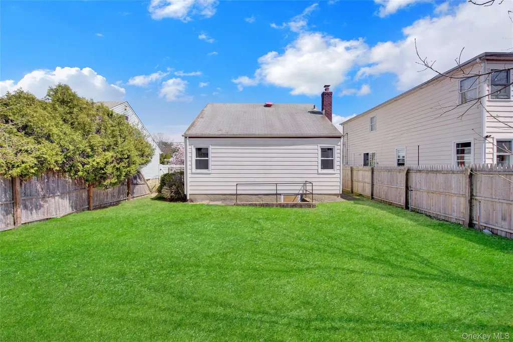 181 N 3rd Street Bethpage NY 11714