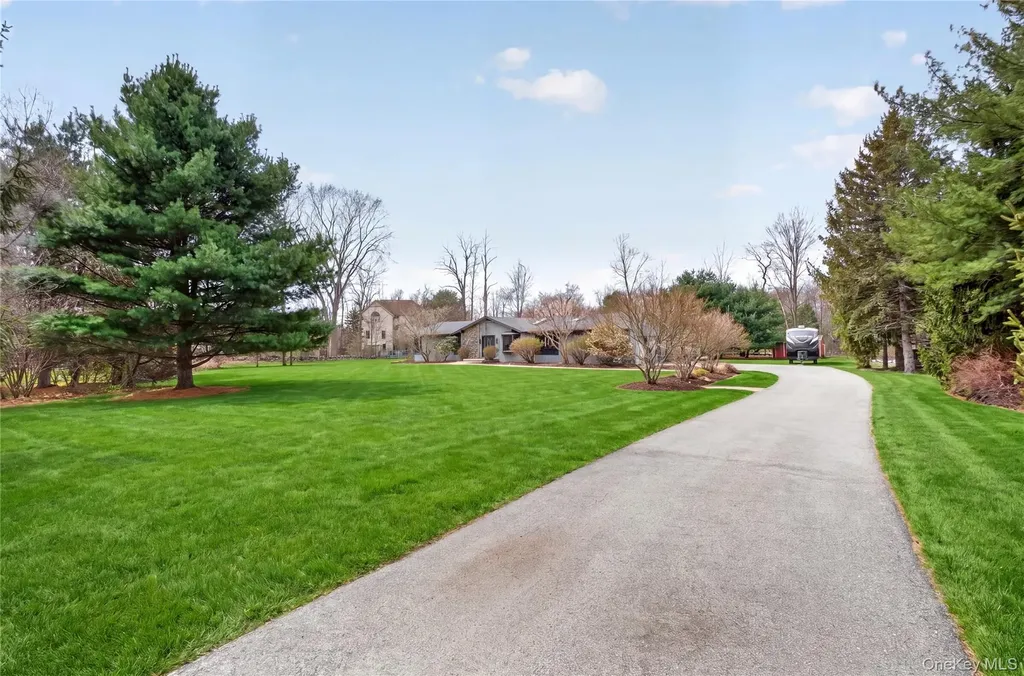 152 Robinson Lane Wappingers Falls NY 12590