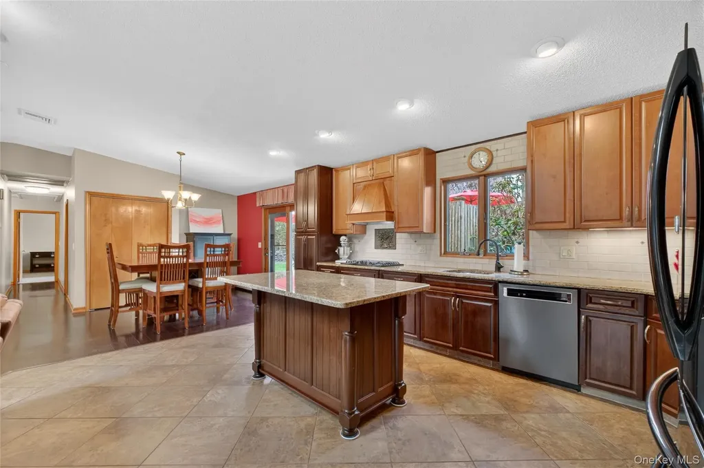152 Robinson Lane Wappingers Falls NY 12590