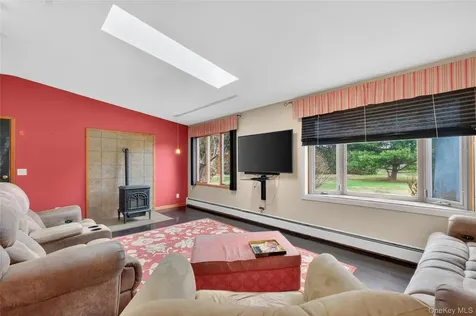 152 Robinson Lane Wappingers Falls NY 12590