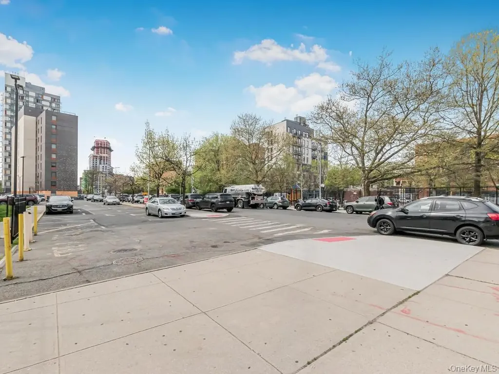 760 Brook Avenue Bronx NY 10451