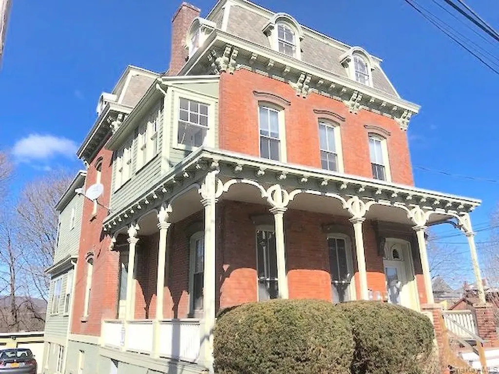 24 Vassar Street Poughkeepsie NY 12601