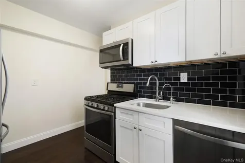 30 E Hartsdale Avenue Hartsdale NY 10530