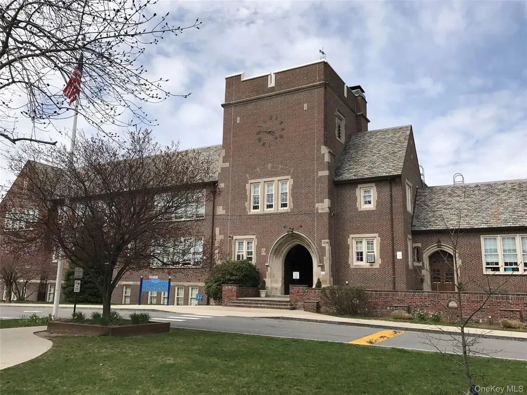 921 Jefferson Avenue Mamaroneck NY 10543