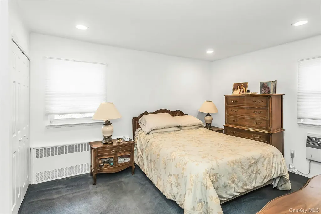 17 Fresno Drive Plainview NY 11803