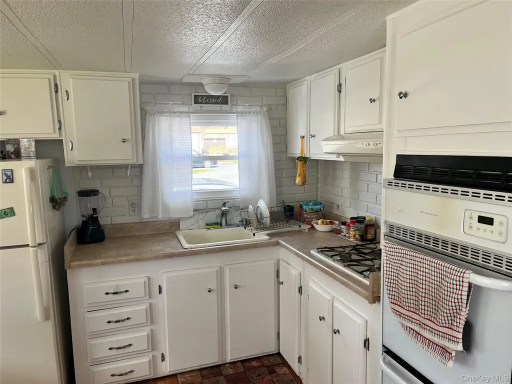 406 4th Avenue Middletown NY 10941