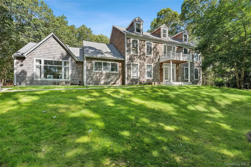 532 Blank Lane Water Mill NY 11976