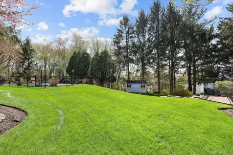 53 Raemont Road Granite Springs NY 10527