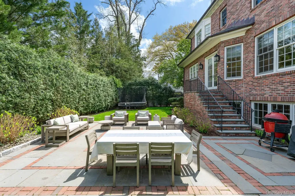 38 Forest Lane Bronxville NY 10708