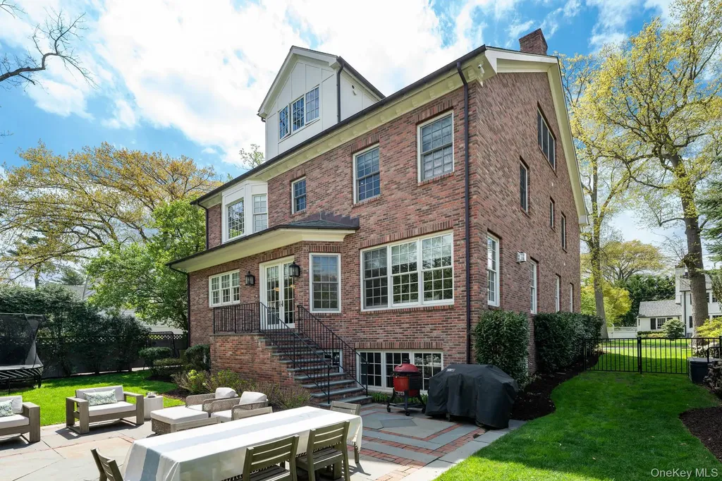 38 Forest Lane Bronxville NY 10708