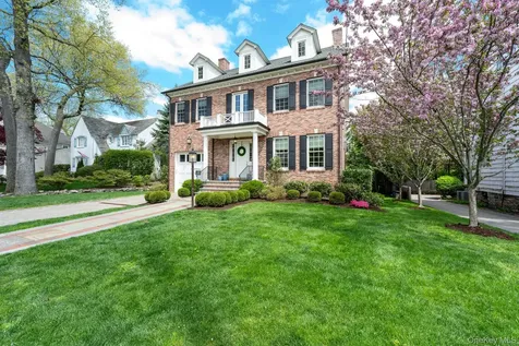 38 Forest Lane Bronxville NY 10708