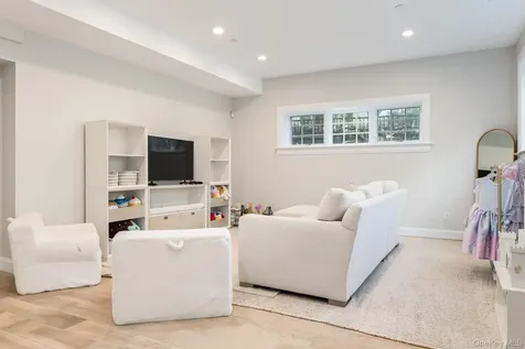 38 Forest Lane Bronxville NY 10708