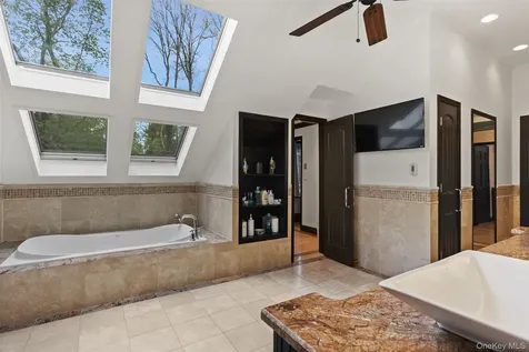 6 Lilac Place Thornwood NY 10594