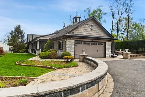 6 Lilac Place Thornwood NY 10594