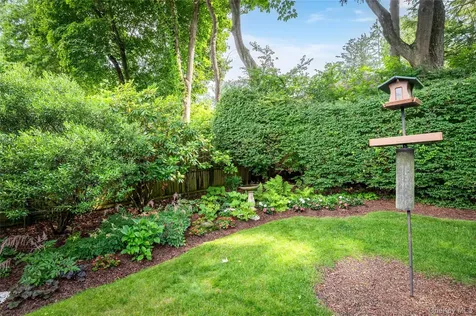 429 Old Post Road Bedford NY 10506