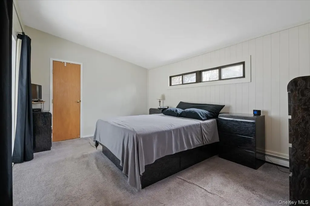 22 Redpine Road Medford NY 11763