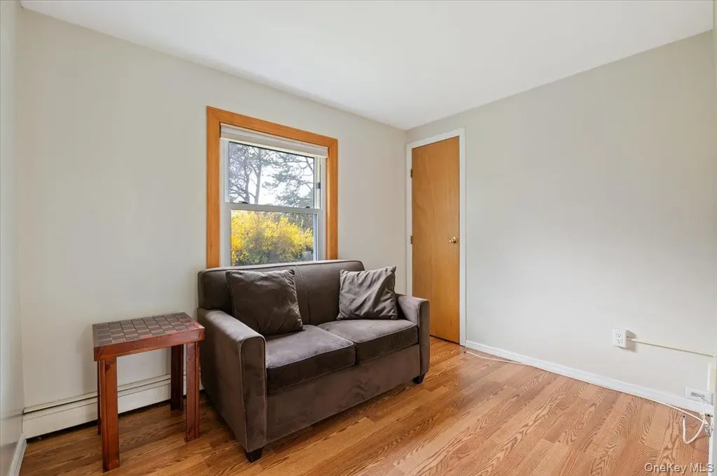22 Redpine Road Medford NY 11763