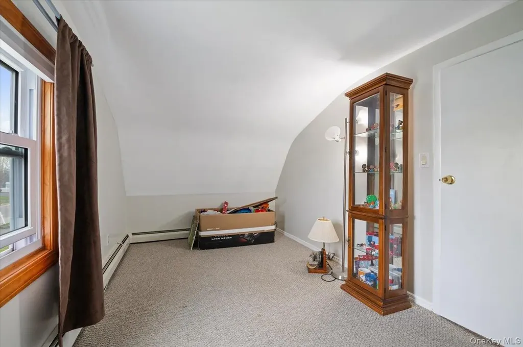 22 Redpine Road Medford NY 11763