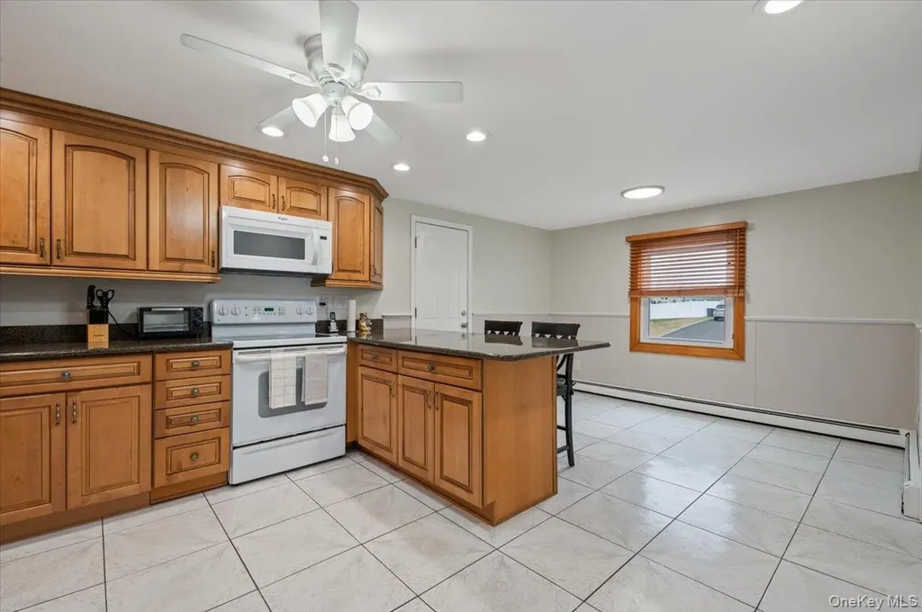 22 Redpine Road Medford NY 11763