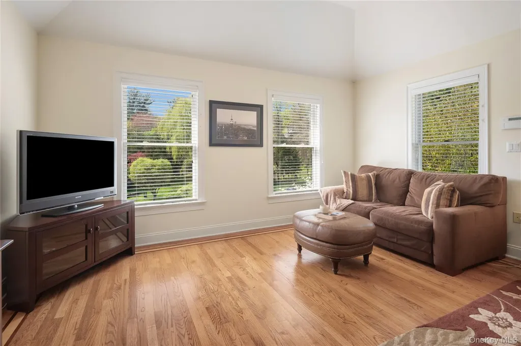 11 Hollow Tree Road Briarcliff Manor NY 10510