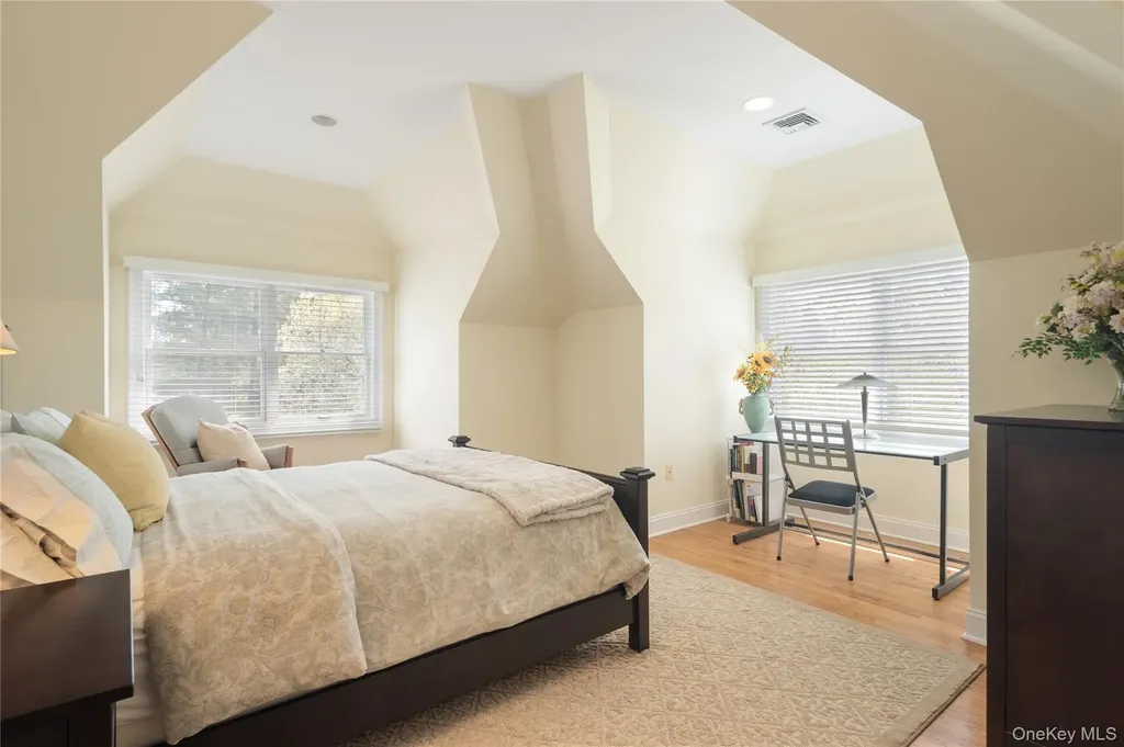 11 Hollow Tree Road Briarcliff Manor NY 10510